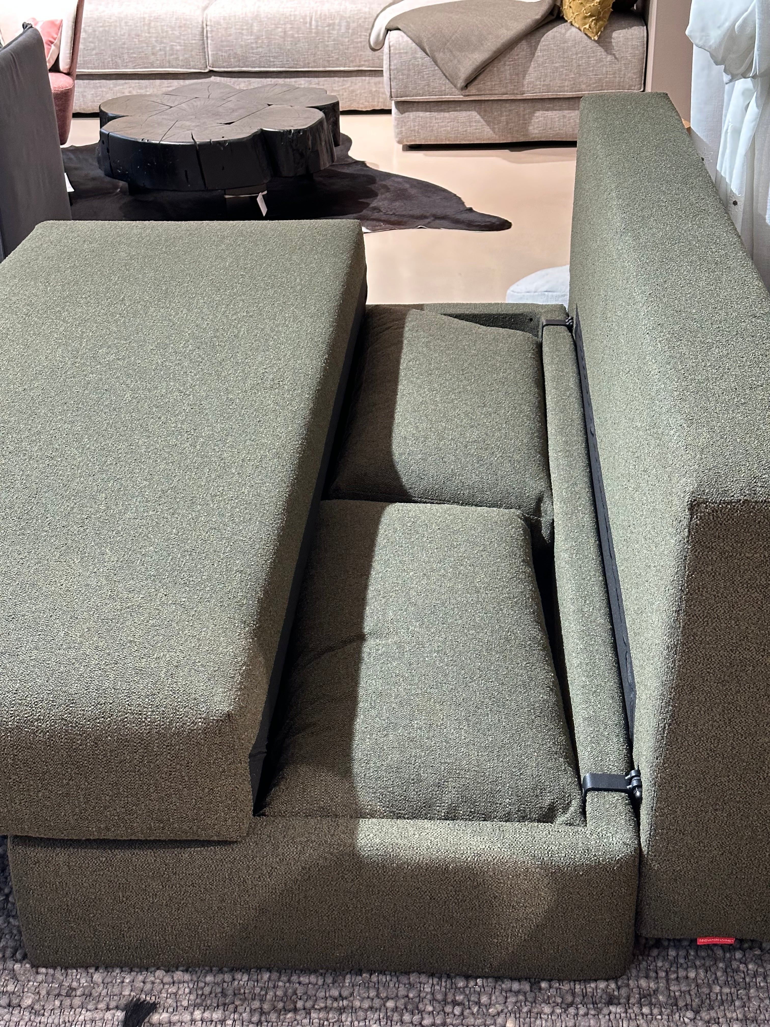Divano letto in PRONTA CONSEGNA, design nordico, rivestimento tessuto color verde, 200 cm, OSVALD - Gaidra HOME