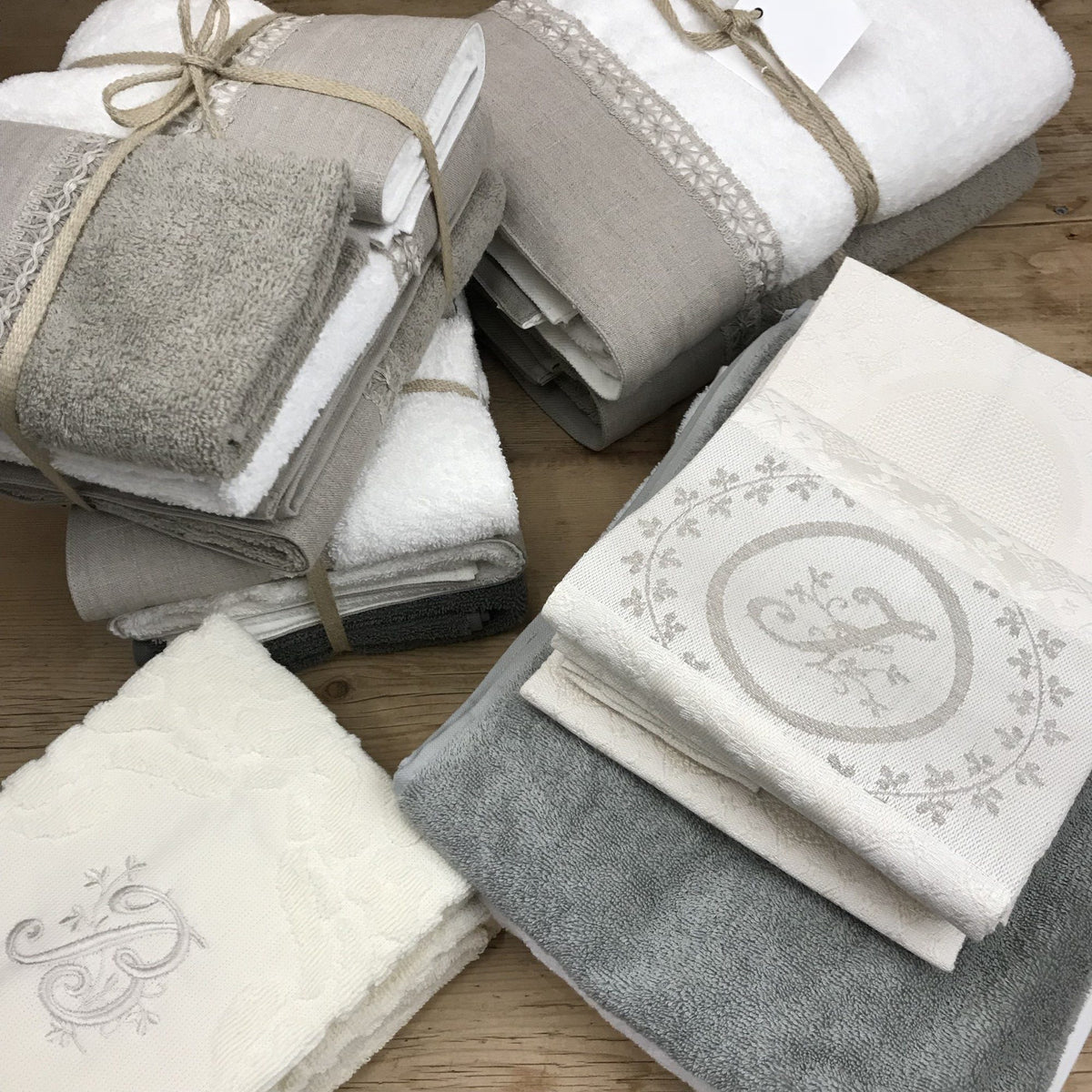 Asciugamani Antimacchia (confezione 12 teli spugna) – SARA