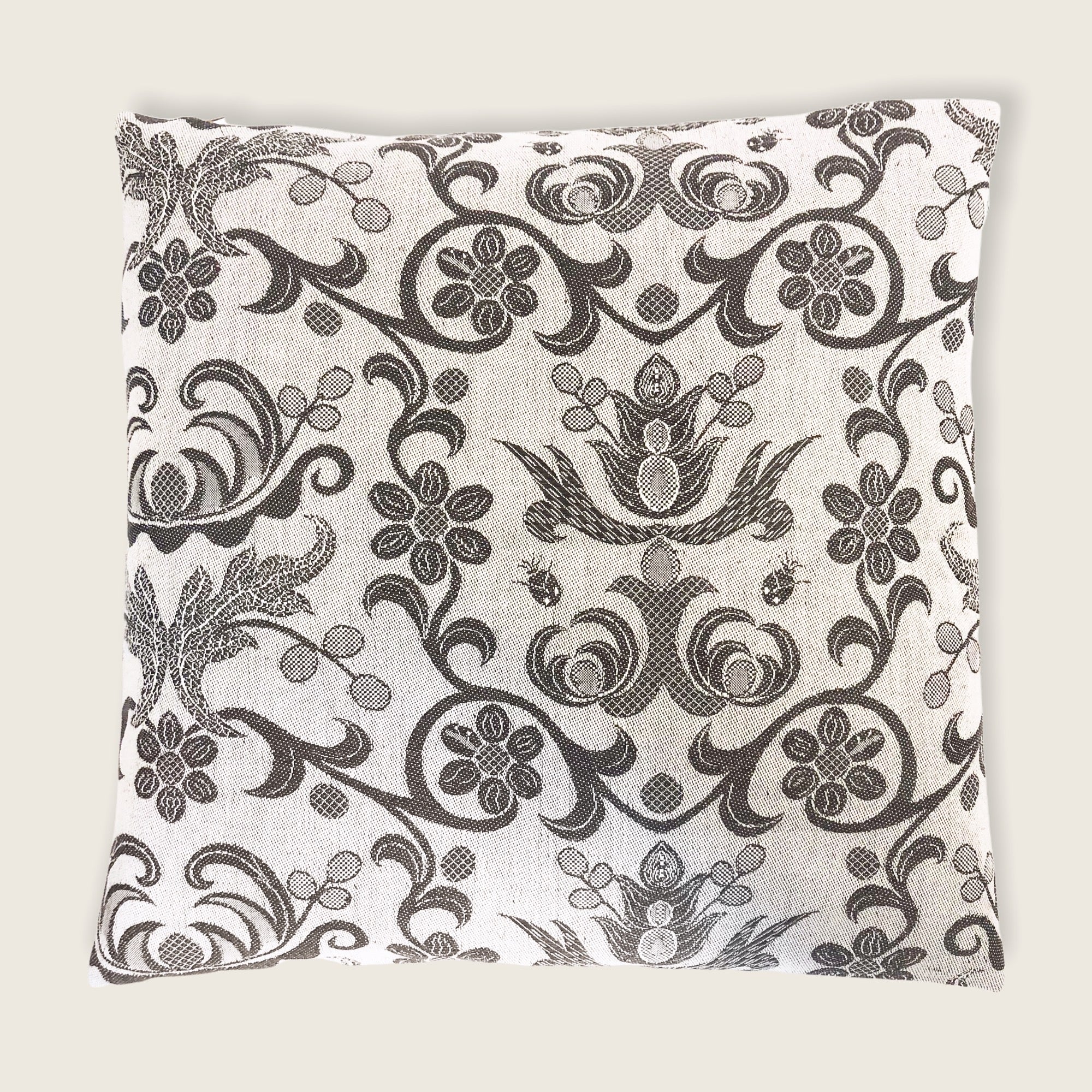 "Barock", federa cuscino in misto lino, tessuto jacquard (parte chiara) - Gaidra HOME