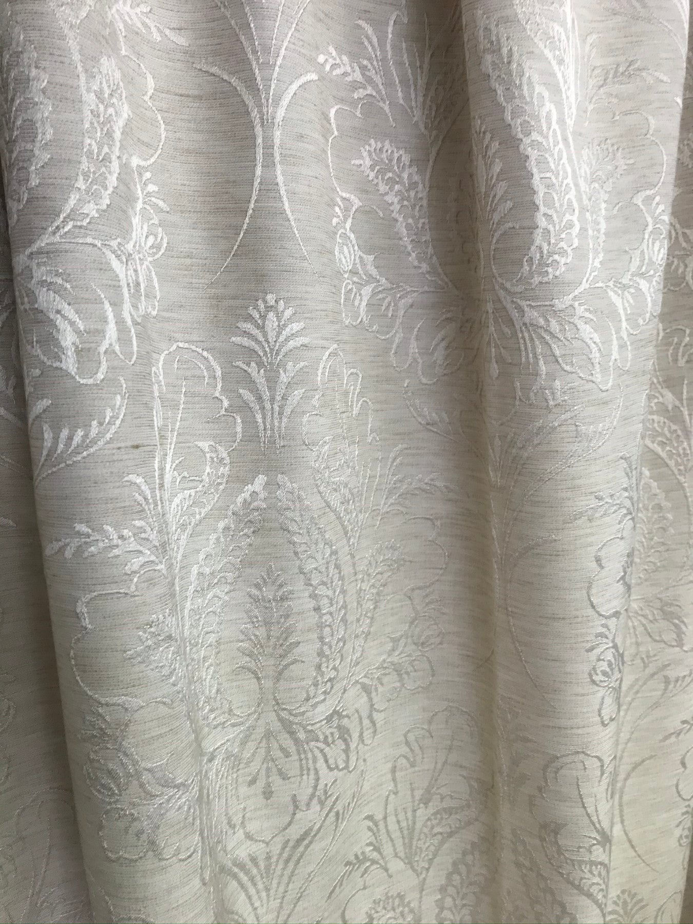 Tende su misura, fantasia floreale ornamentale barocco, effetto lucido, colore tortora, "eng" - Gaidra HOME