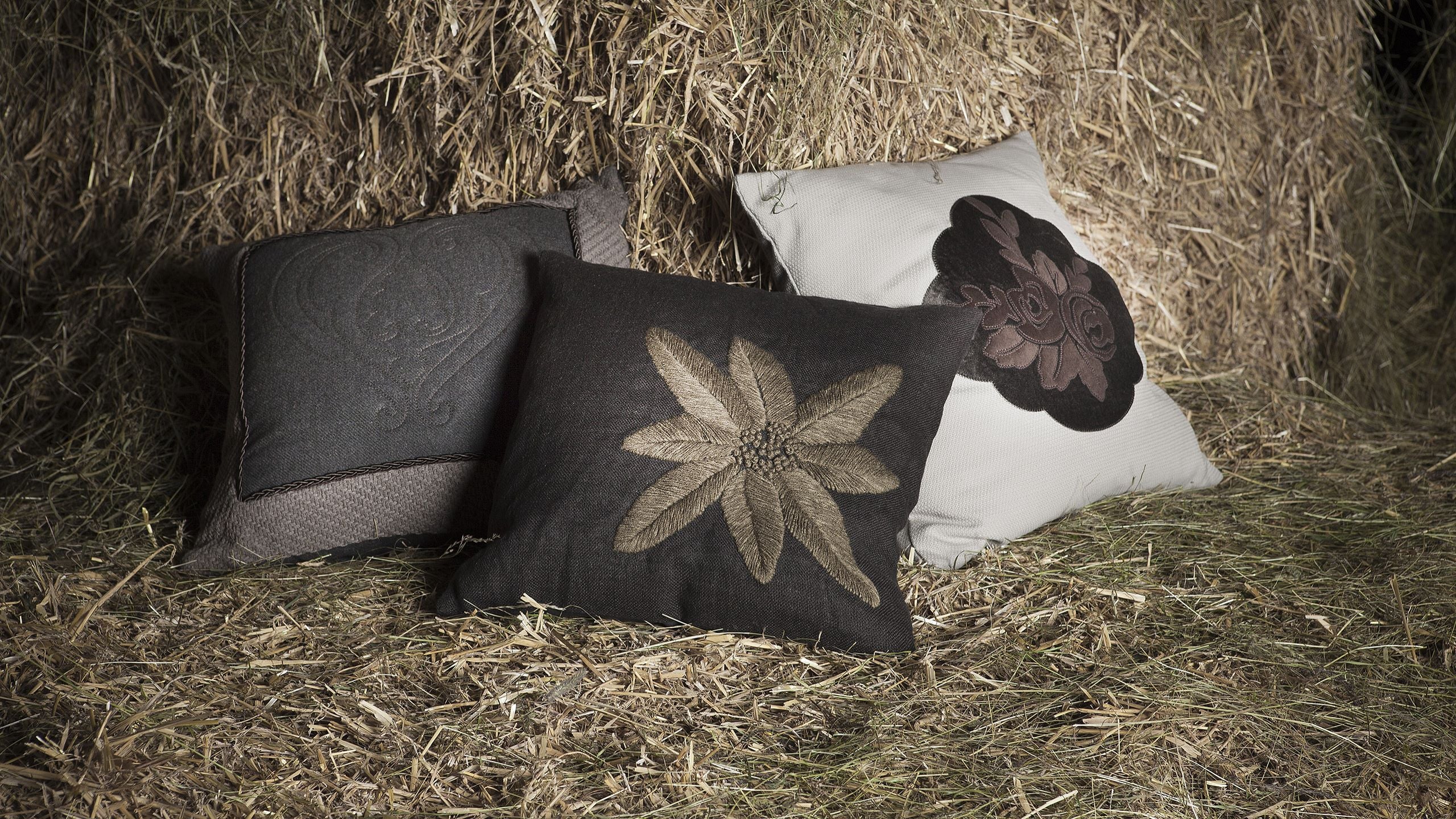 Cuscino ALPINE CHIC "Almrausch", fatasia rose, marrone, 50x50 cm - Gaidra HOME