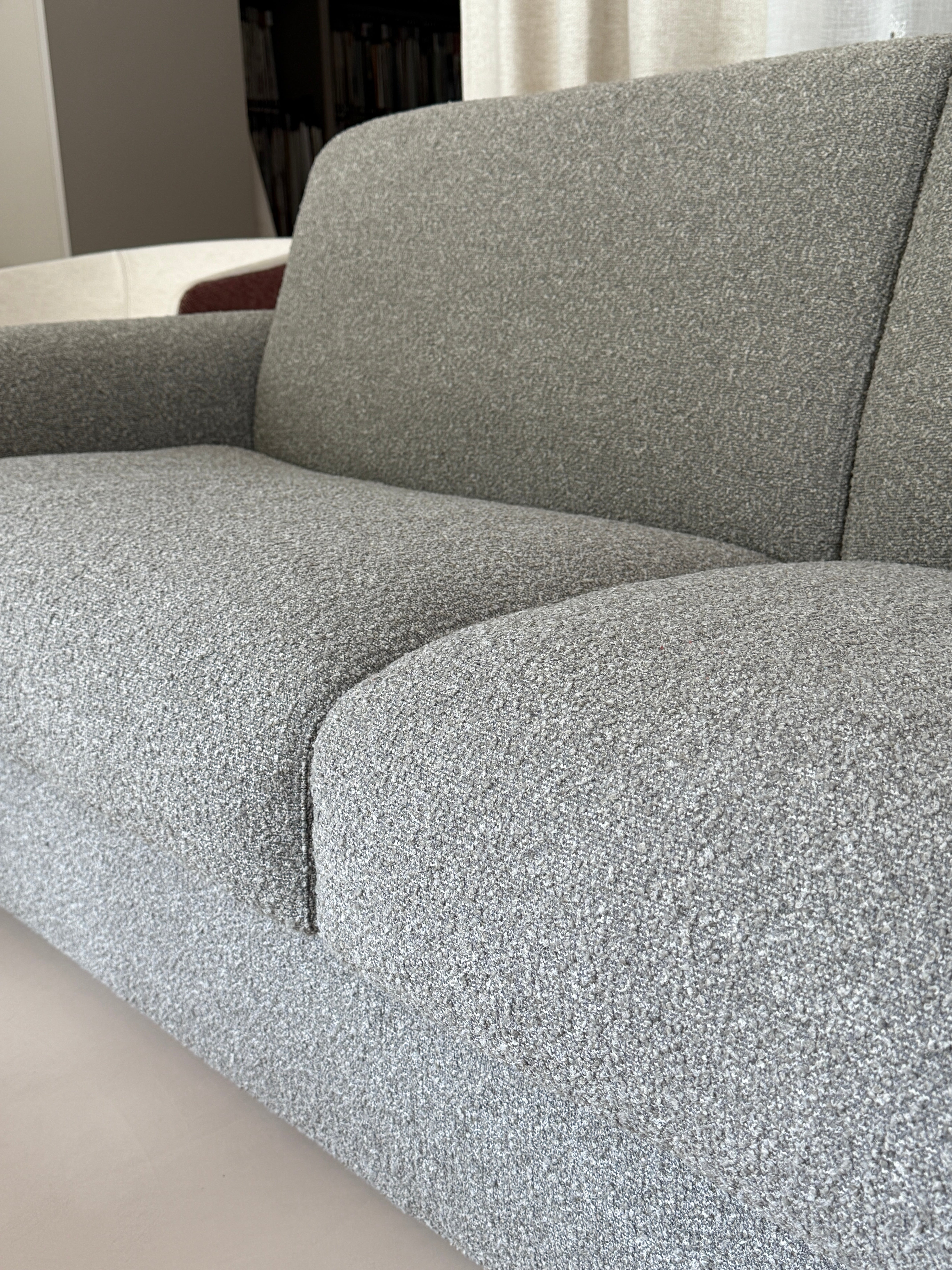 Divano Letto SPIKE 220x104 cm in Tessuto Bouclé Grigio – Materasso 160x197 cm, in PRONTA CONSEGNA - Gaidra HOME