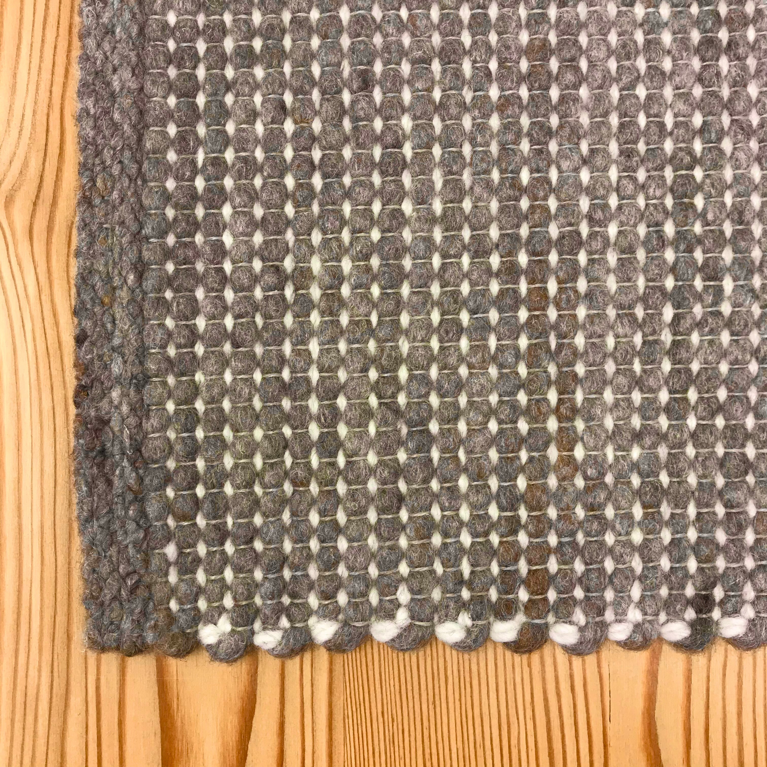 Tappeto, scendiletto e per soggiorno di lana tessuto a mano "Stockholm", stile montagna chalet, colore marrone, su misura - Gaidra HOME