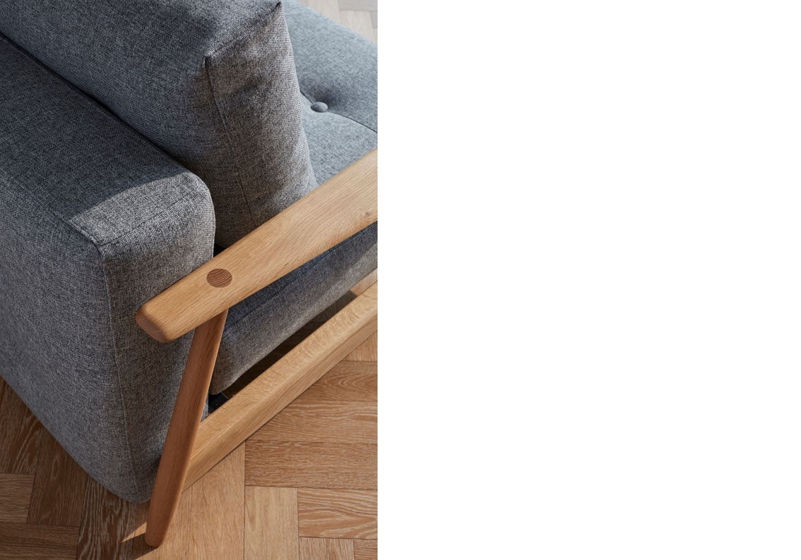 Divano letto moderno ELUMA DELUCE BUTTON, design nordico, con struttura in legno, rivestimento tessuto color grigio - Gaidra HOME