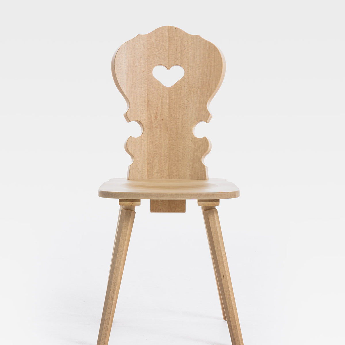Sedia tirolese con cuore VIENNA, in legno rovere, abete e faggio, con